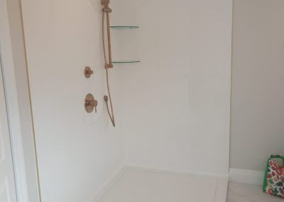 Cultured Marble in Solid White